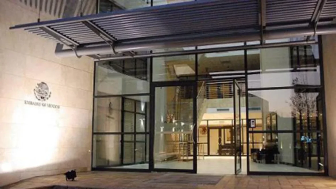 Comunicadores mexicanos obtienen libertad condicional en Sudáfrica