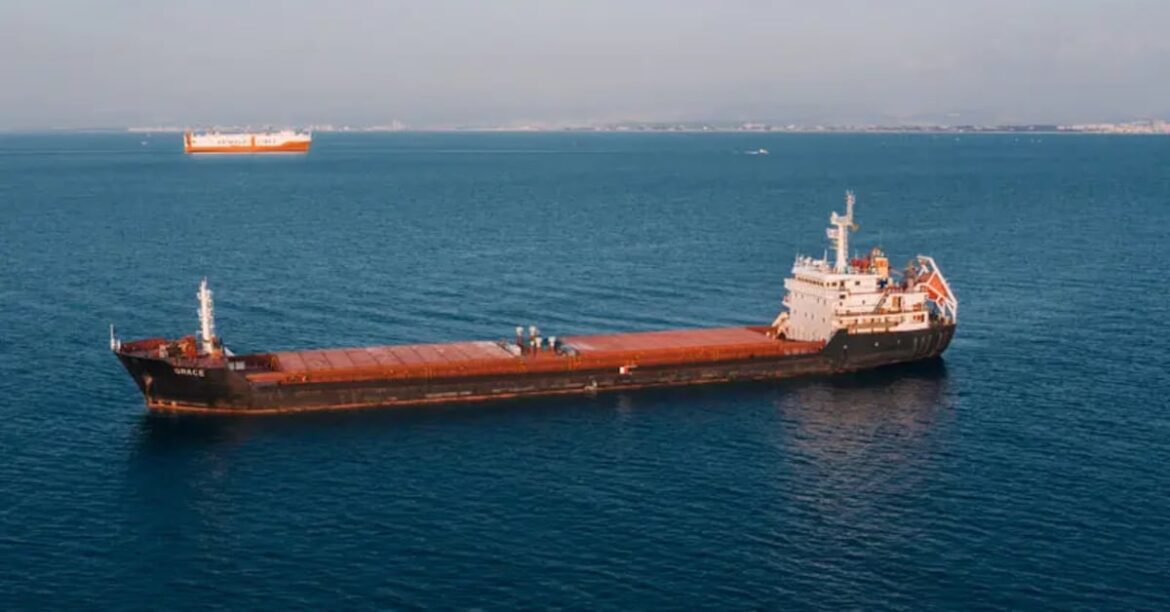 Trump anuncia operación para ‘limpiar’ el Estrecho de Ormuz; Irán lo califica de ‘noticias falsas’