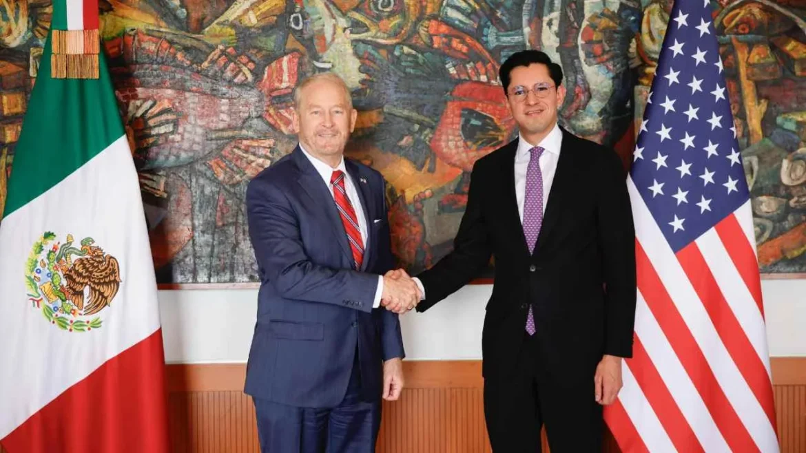 Canciller Velasco y embajador Johnson refuerzan cooperación bilateral y celebran captura de ‘El 85’