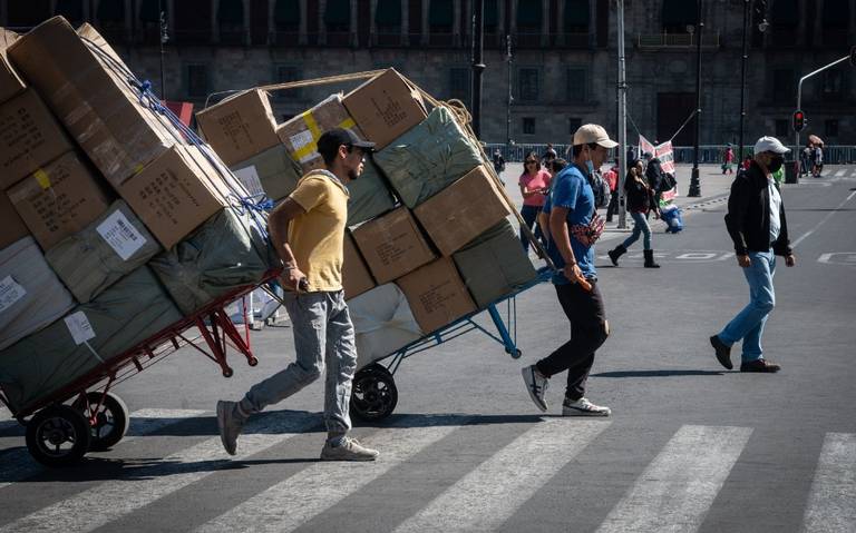 Banamex califica de erráticos los pronósticos de Banxico y Hacienda; descarta crecimiento de 3% en 2026