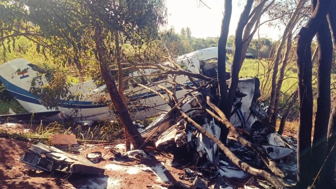 Saquean millones en efectivo tras estrellarse avioneta fletada por Prosegur en Paraguay