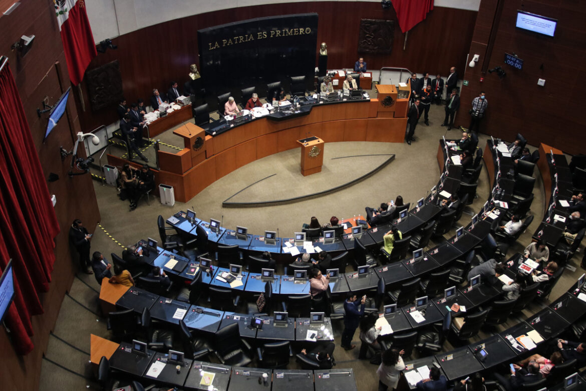 Senado aprueba reforma que aplaza elección judicial a 2028 y permite reelección en el TEPJF
