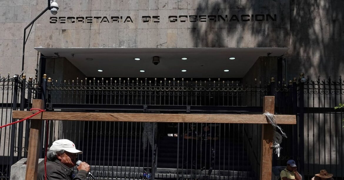 CNTE mantiene protestas tras reunión sin acuerdos con Segob