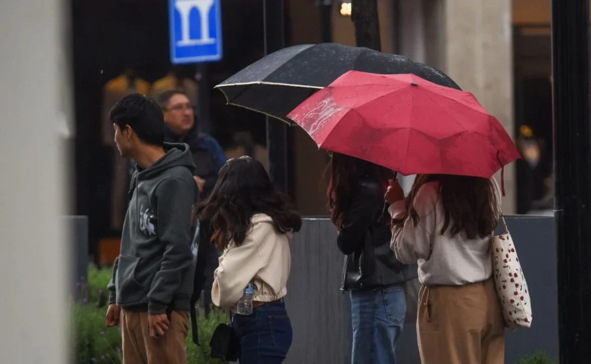 Pronostican lluvias muy fuertes en el sureste y calor intenso en gran parte de México