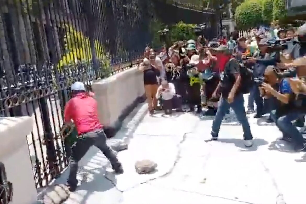 Protestas y bloqueos paralizan vías en CDMX, Michoacán y Yucatán por violencia e injusticia