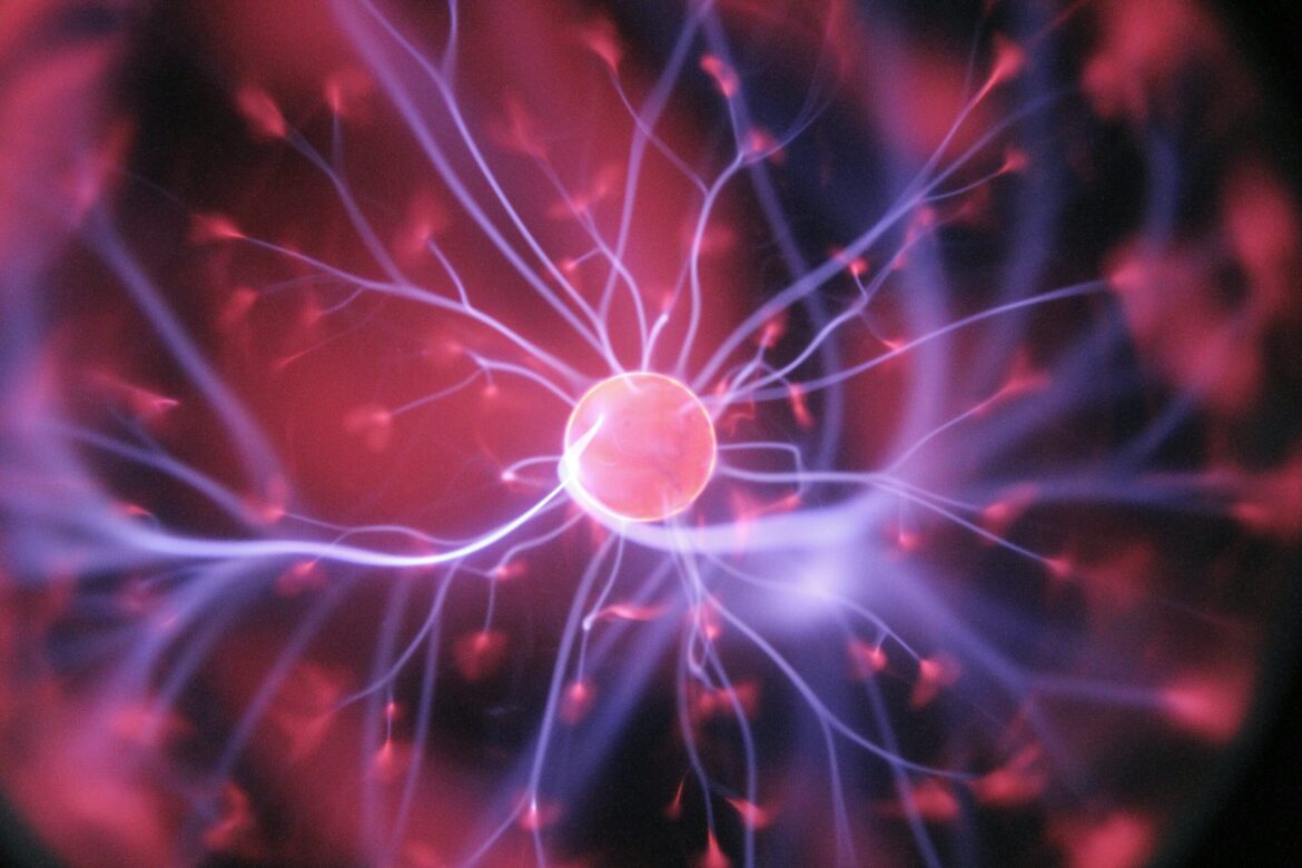 Científicos españoles desarrollan implante de grafeno que lee y modula señales cerebrales
