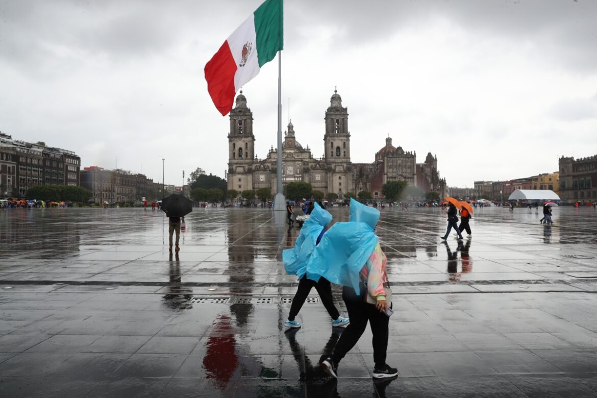 Activan alertas naranja y amarilla por lluvias y granizo en la CDMX