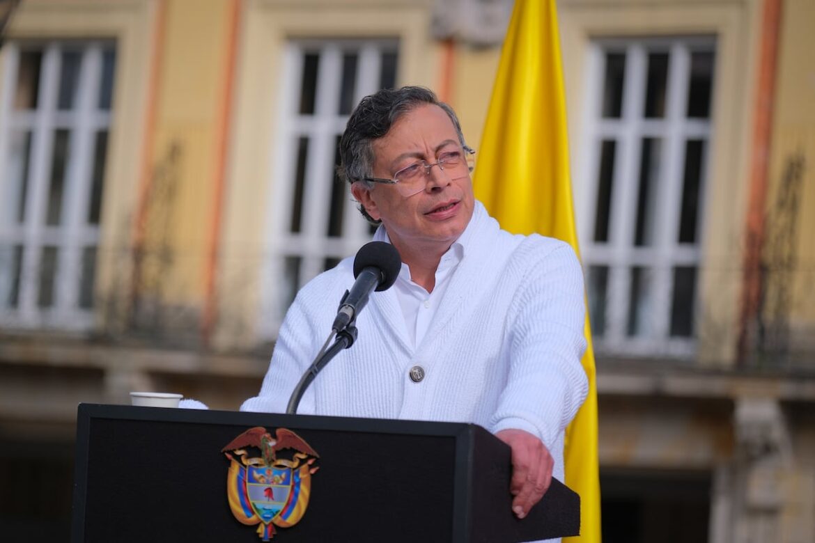 Petro anticipa victoria de la izquierda en Perú antes de resultados oficiales