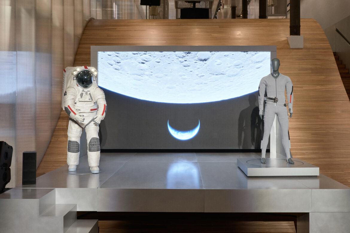 Astronautas de la NASA usarán ropa interior de Prada con sistema de refrigeración en misión Artemis