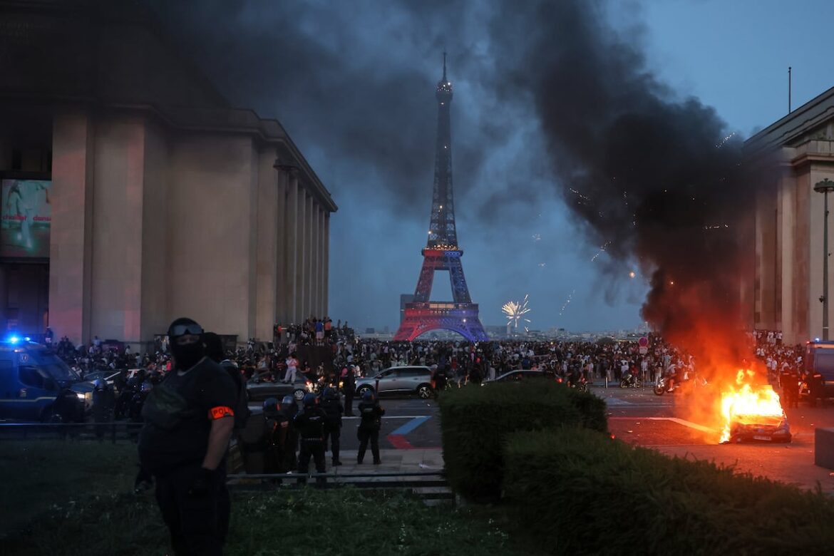 Disturbios tras la victoria del PSG en la Champions dejan un muerto y 780 detenidos en Francia