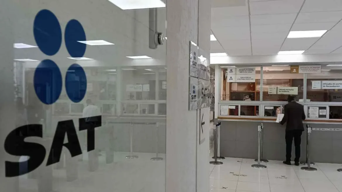 Inhabilitan por un año a exadministrador de la Aduana de Lázaro Cárdenas por ocultar 1.5 mdp