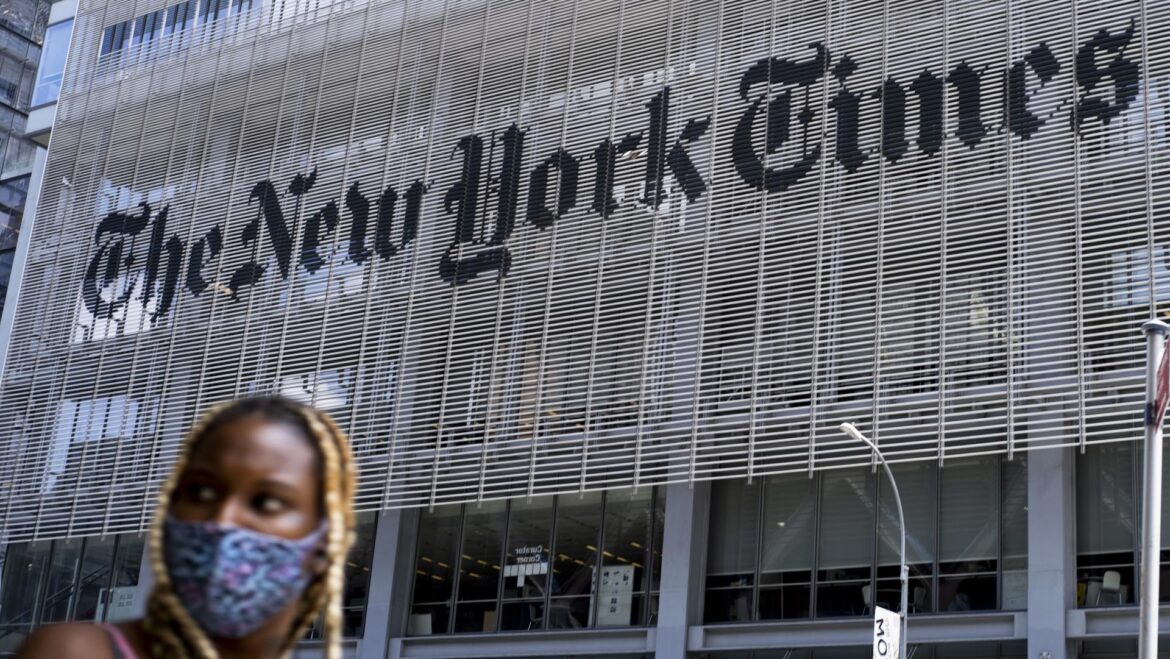 Editor de The New York Times acusa a empresas de IA de ‘robo descarado’ de contenidos