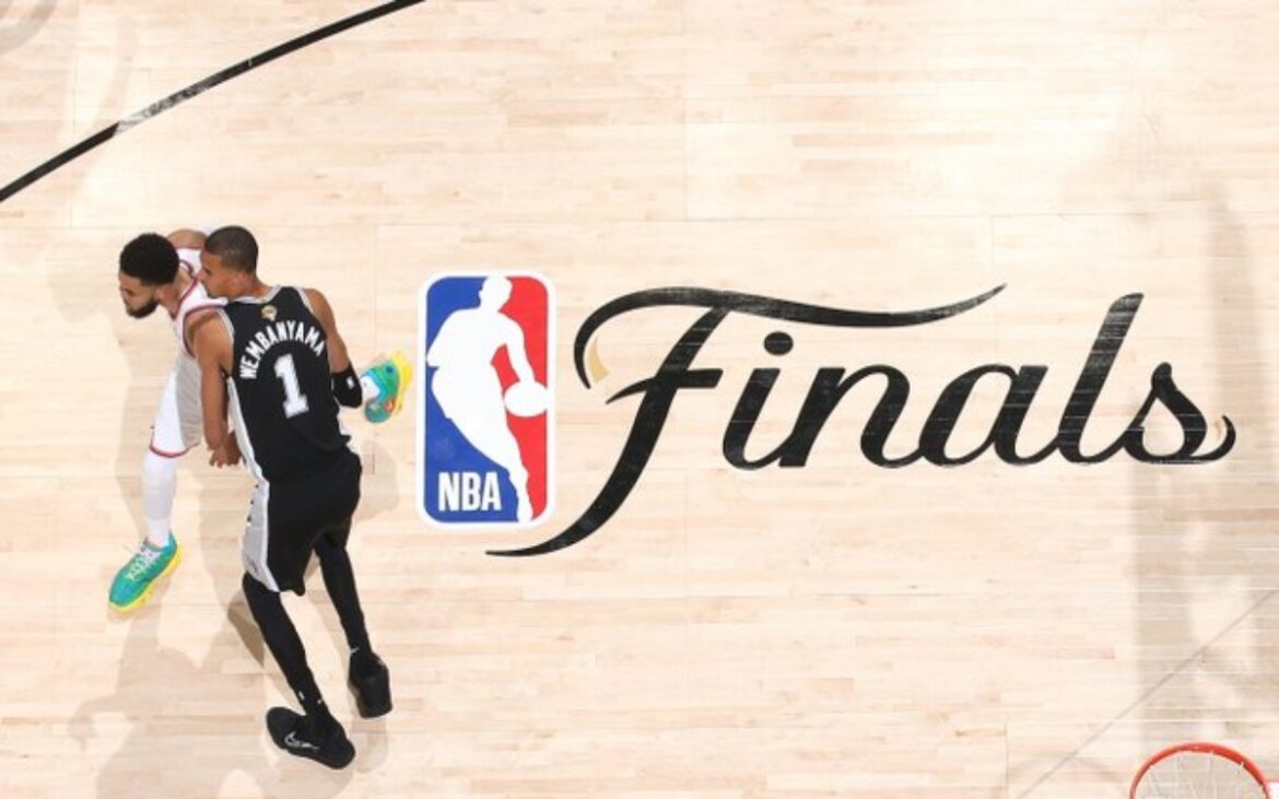 Knicks vencen a Spurs y toman ventaja 1-0 en las Finales de la NBA