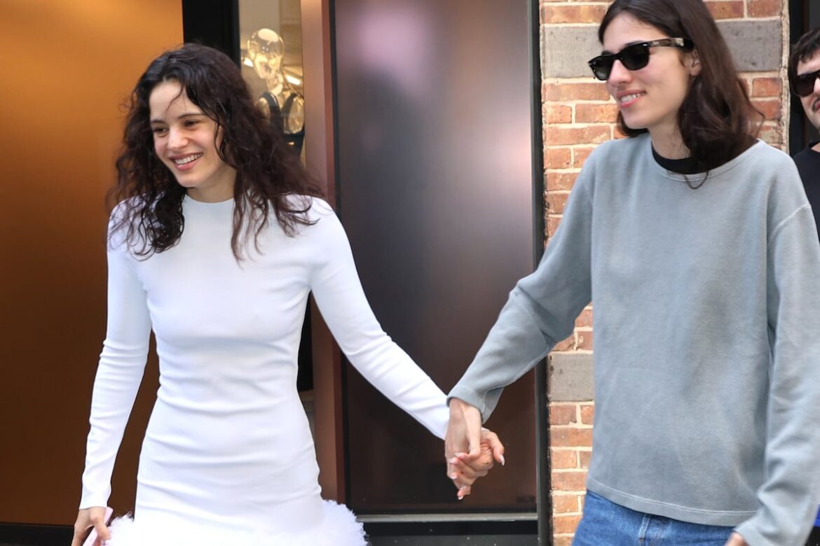 Rosalía marca tendencia en Nueva York con estética de ballet y dedicatoria a Loli Bahia en su gira ‘Lux’