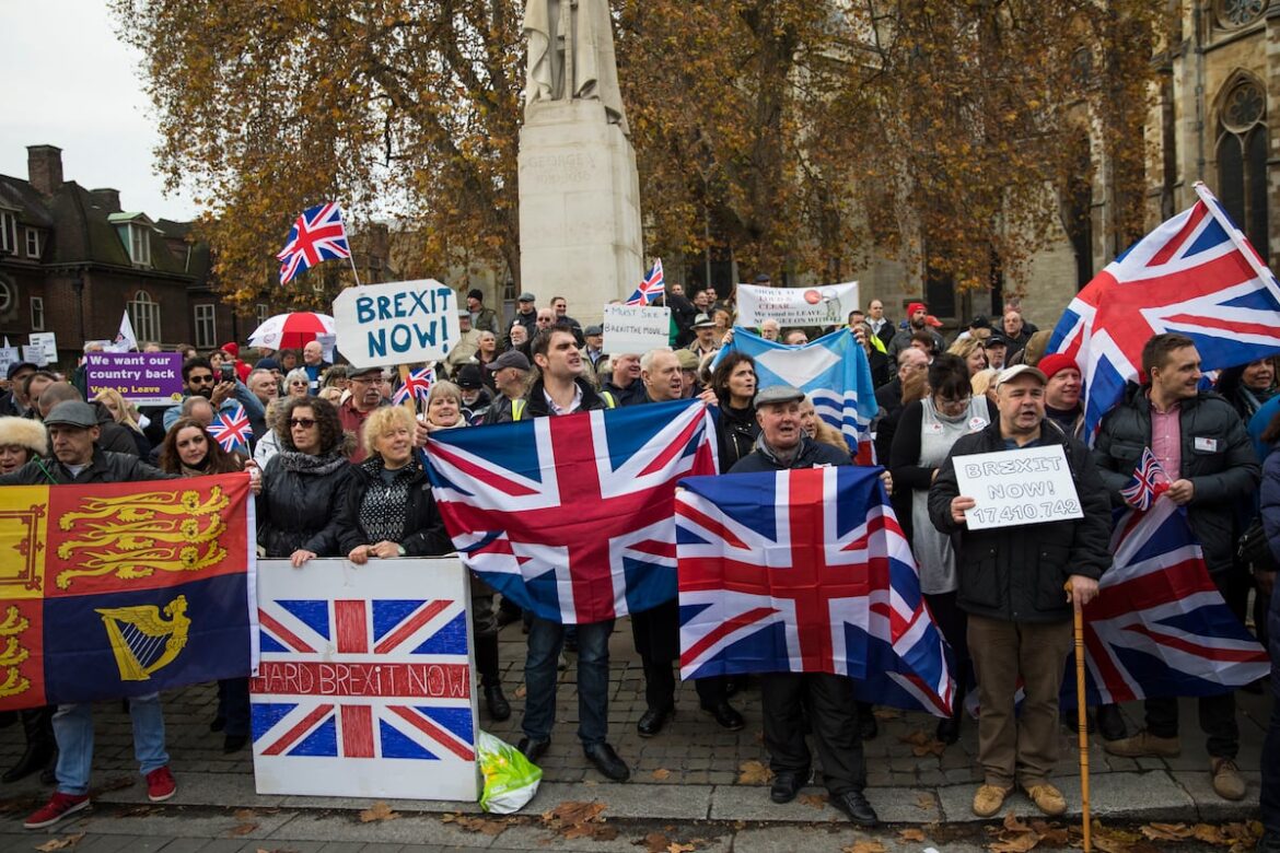 Diez años después del Brexit: inestabilidad política y ascenso de la ultraderecha en Reino Unido