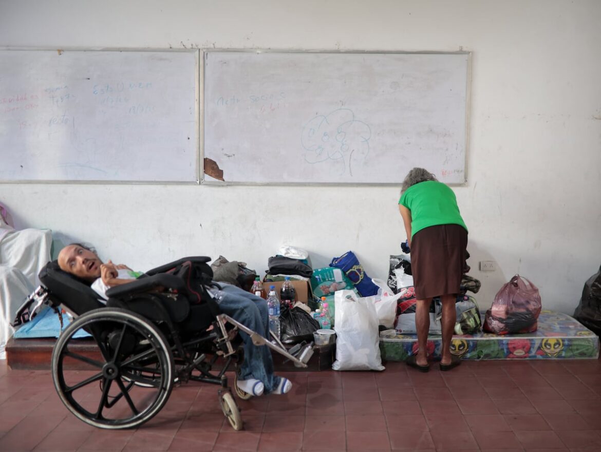 Dejan 1,450 muertos y emergencia humanitaria para niños tras terremoto en Venezuela