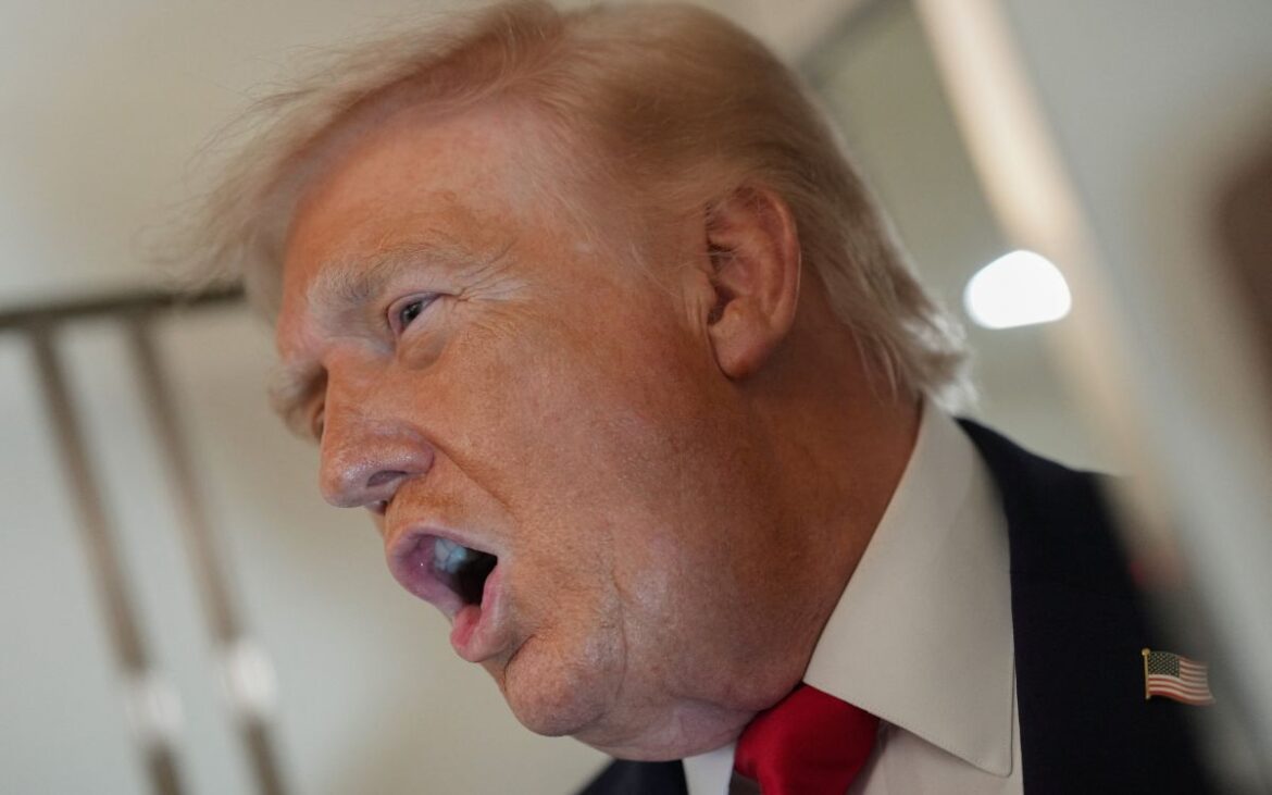 EE.UU. bombardea objetivos en Irán tras ataque a helicóptero; Trump acusa a Teherán de ‘tomarnos por imbéciles’