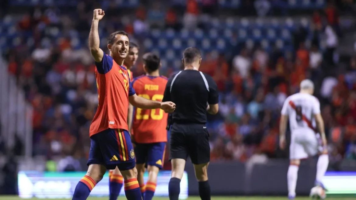España vence 4-0 a Arabia Saudita y toma el liderato del Grupo H