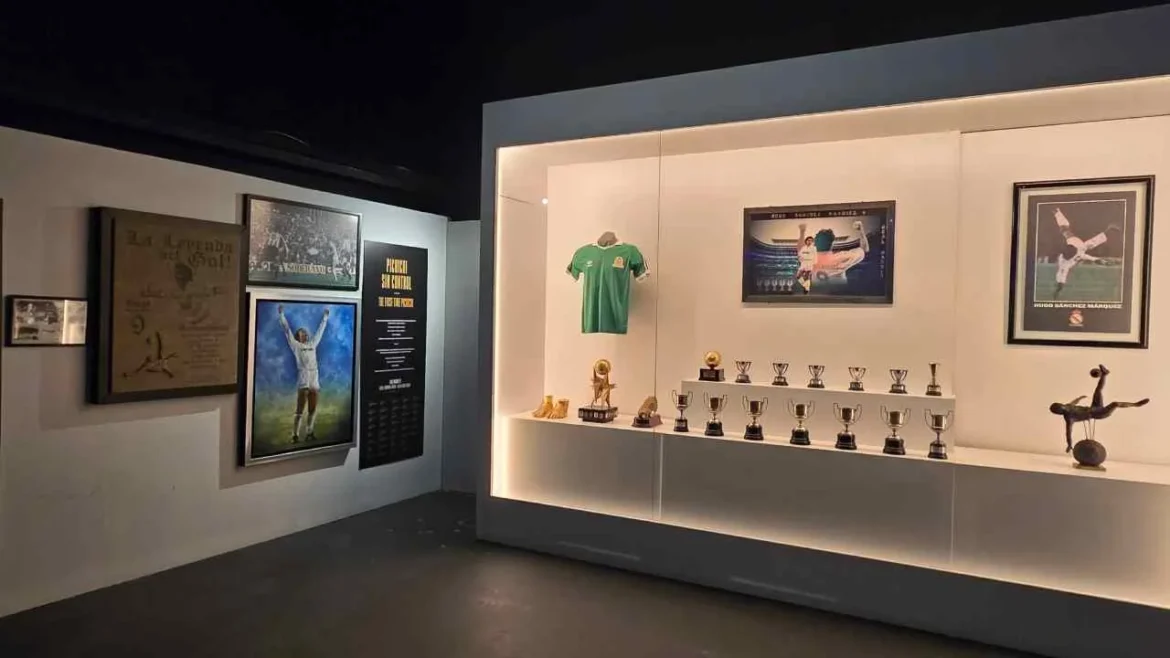 Llega a CDMX exposición ‘Legends’ con homenaje a Hugo Sánchez y jerseys históricos
