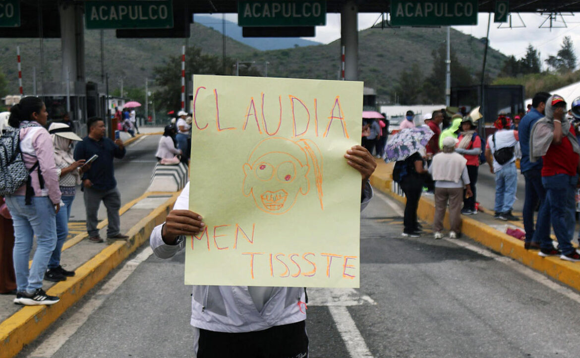 CNTE mantiene huelga y anuncia refuerzo del plantón en CDMX tras calificar de insuficiente propuesta sobre pensiones
