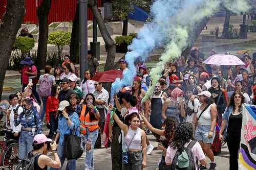 Exigen justicia por lesbofeminicidios y transfeminicidios en la sexta Marcha Lencha