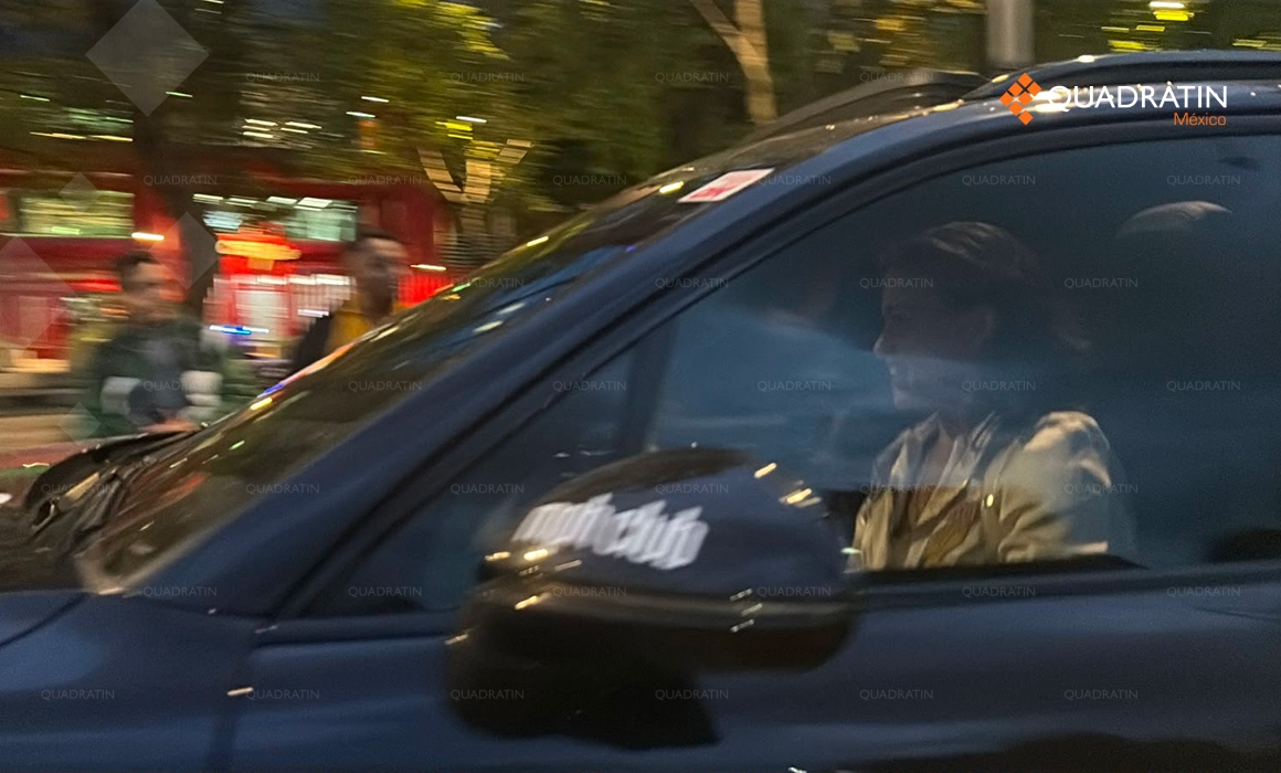 Michelle Rodríguez lidera desfile de autos del Gumball 3000 en Reforma
