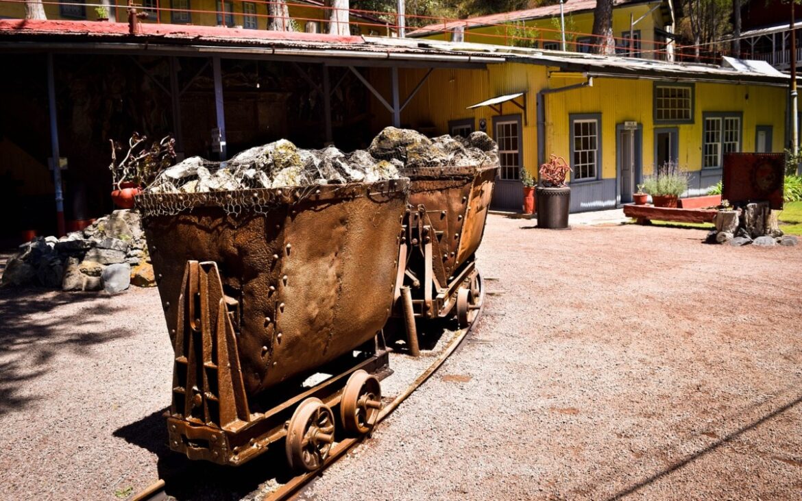 Mineros de Peñasquito reciben hasta 1.5 millones de pesos en utilidades tras negociación sindical