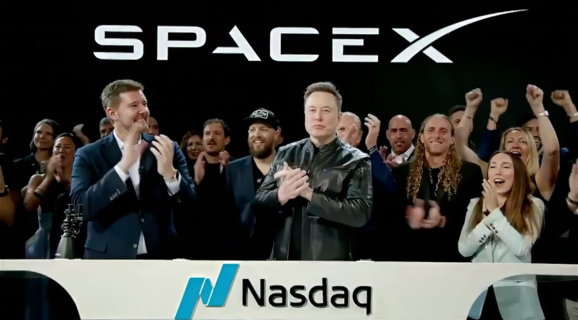 SpaceX debuta en bolsa con una valoración de 2,2 billones de dólares