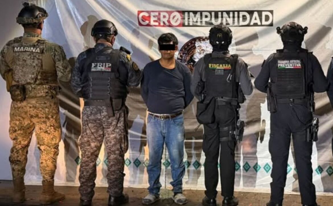 FGR extradita a narcotraficante a EU y recibe a presunto autor intelectual de feminicidio desde Colombia