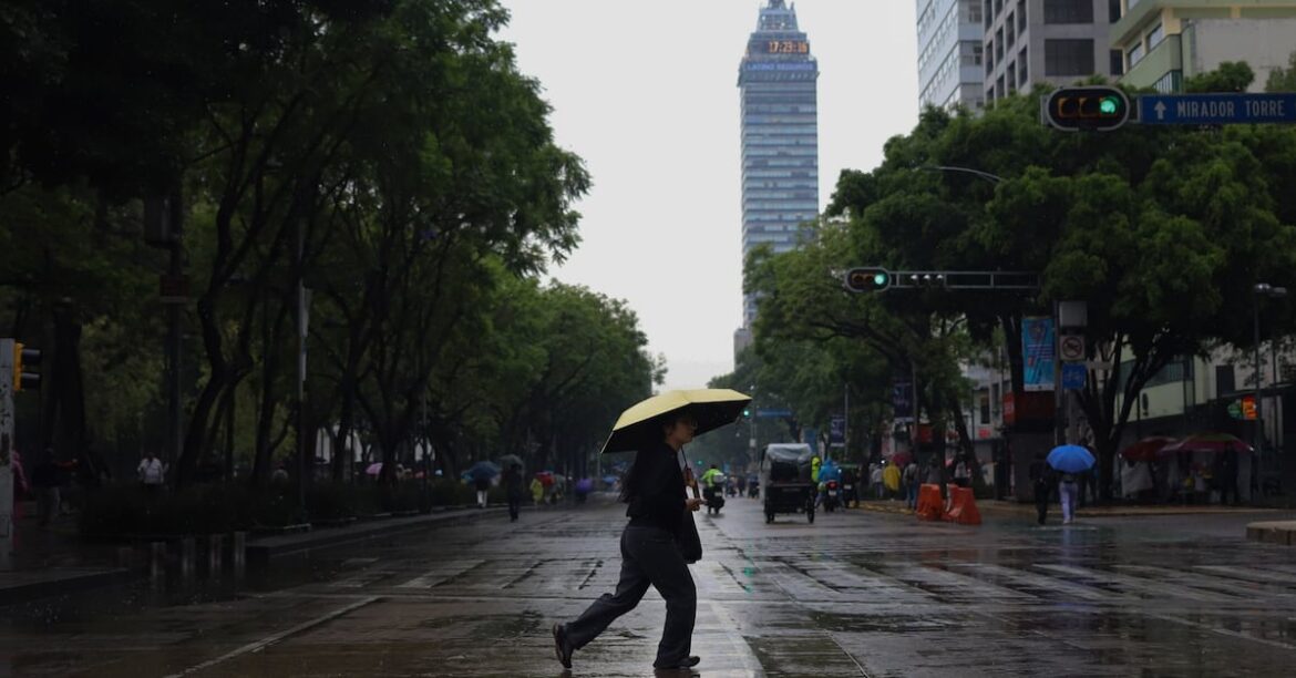 SMN confirma evolución a tormenta tropical Boris; activan alertas por lluvias en Pacífico y CDMX