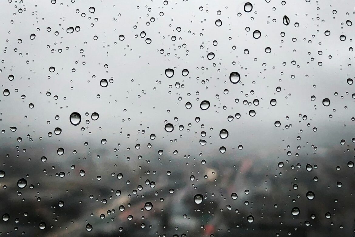 Yucatán suspende actividades este martes por lluvias e inundaciones