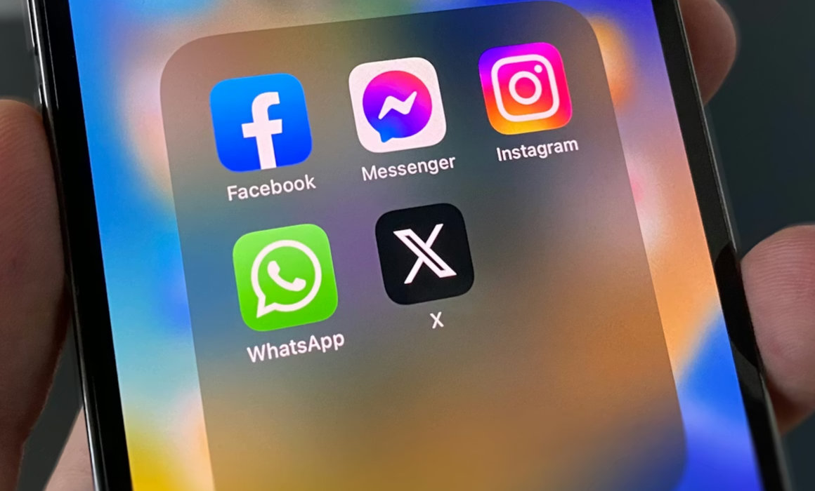 Reino Unido prohíbe acceso a redes sociales a menores de 16 años