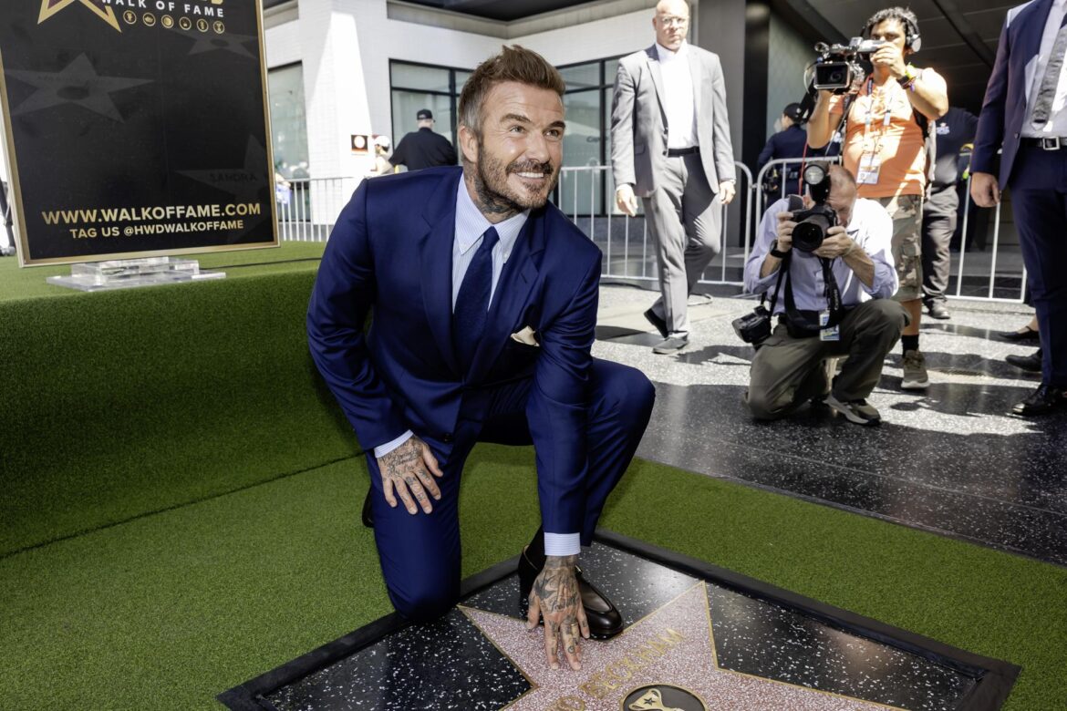 David Beckham recibe estrella en el Paseo de la Fama de Hollywood acompañado por Tom Cruise y Victoria