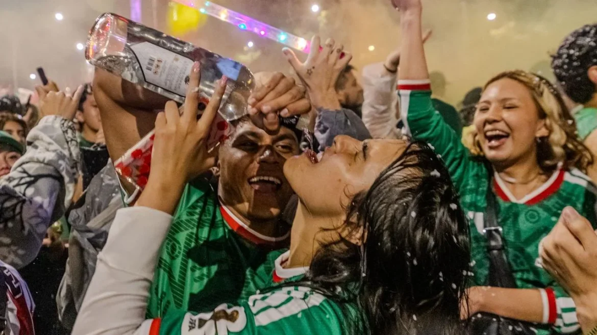 Rangel salva a México y CDMX plantea restricciones de alcohol tras festejos