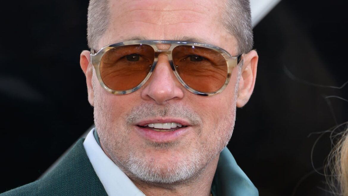 Demandan a Brad Pitt por infracción de marca registrada relacionada con su línea Beau Domaine