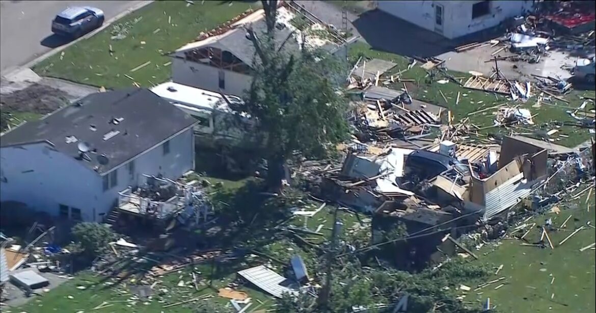 Tornados dejan dos muertos y récord de fenómenos en Illinois e Indiana