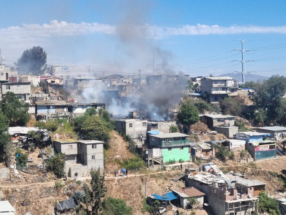 Ocho viviendas se incendian en Tijuana en las últimas 24 horas sin registrar lesionados