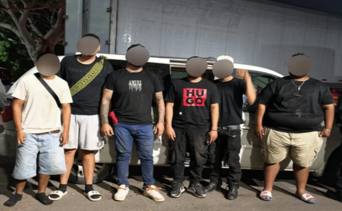 Localizan con vida a seis creadores de contenido y cinco choferes en Sinaloa