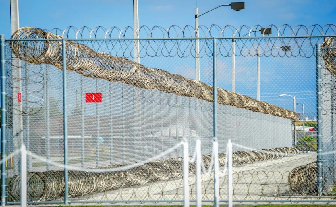 Fallecimiento de inmigrante de Georgia bajo custodia del ICE