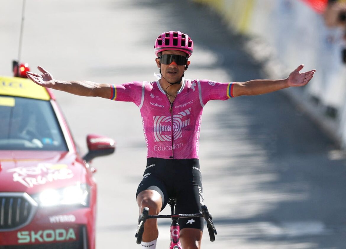 Richard Carapaz gana una etapa del Tour de Francia tras atacar en el final