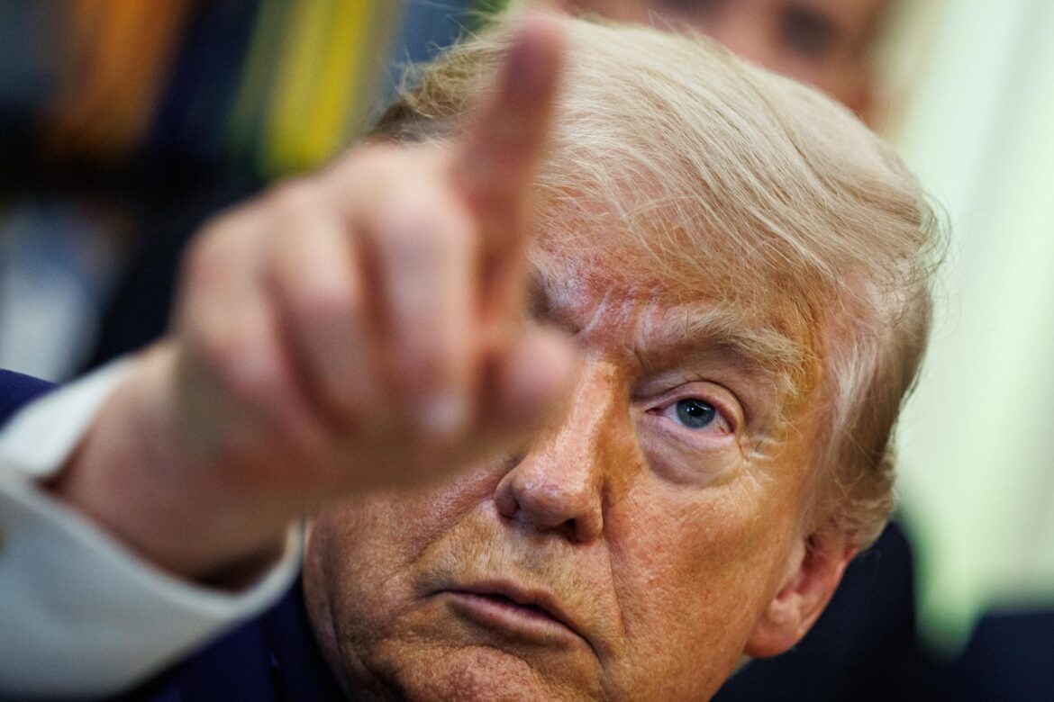 Trump amenaza a Irán con mil misiles por supuestos planes de asesinato