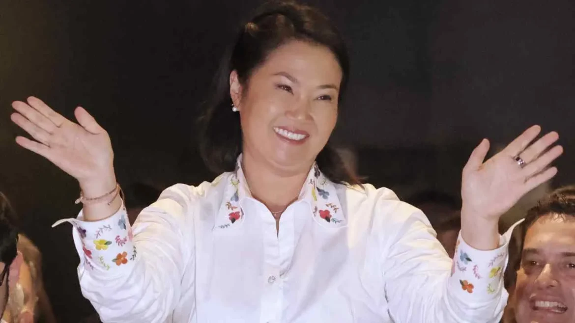 Keiko Fujimori asumirá la presidencia de Perú tras una victoria cerrada