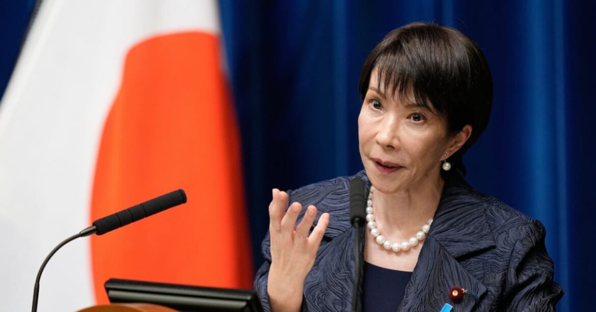 Primera ministra de Japón afirma dormir de cero a tres horas y genera críticas por exceso de trabajo