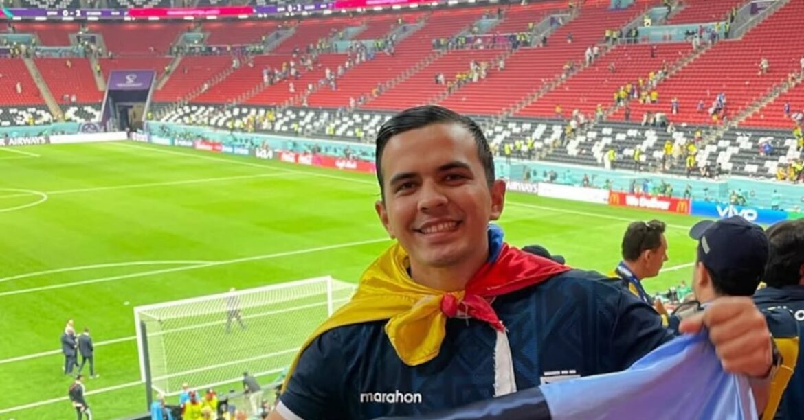 Juan Francisco Rueda: el periodista ecuatoriano que conquistó las redes con su cobertura futbolera