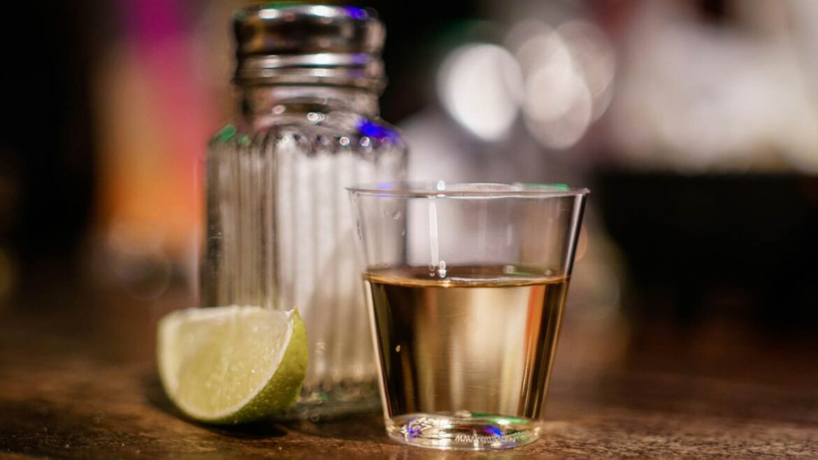 México produce 302 millones de litros de tequila y busca diversificar mercados ante dependencia de EU