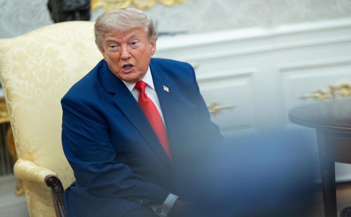 Trump pausa ataques a Irán por preocupaciones militares y de municiones
