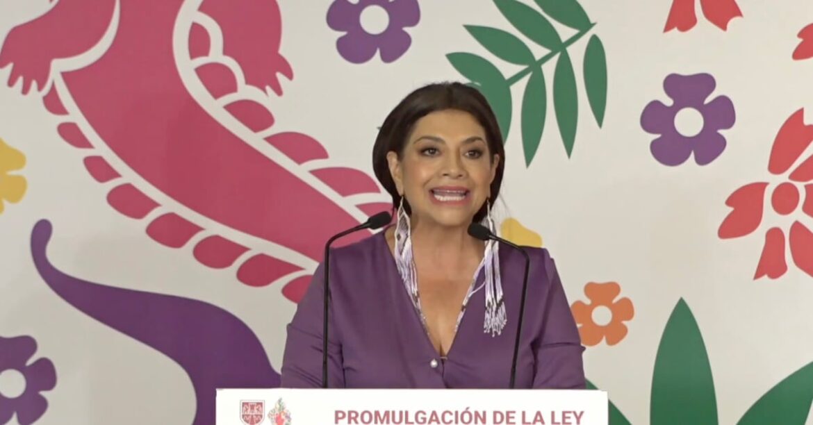 Promulga Clara Brugada la Ley de Cuidados; CDMX se convierte en la primera ciudad del mundo en erradicar la división sexual del trabajo