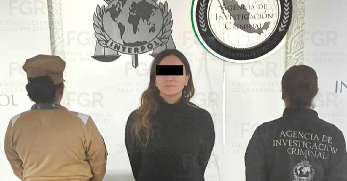 Detienen a Gilda Lozoya en el AICM; jueza suspende audiencia y ordena su resguardo en la FGR