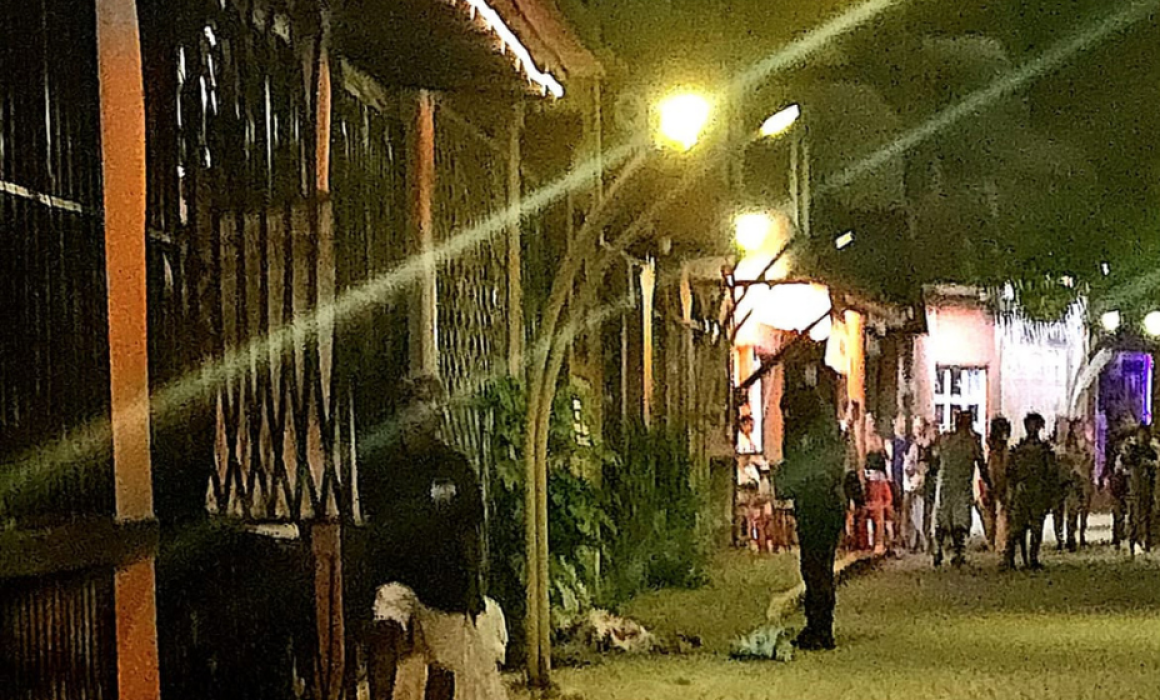Ataque armado en el centro de Zihuatanejo deja una mujer muerta y un hombre herido