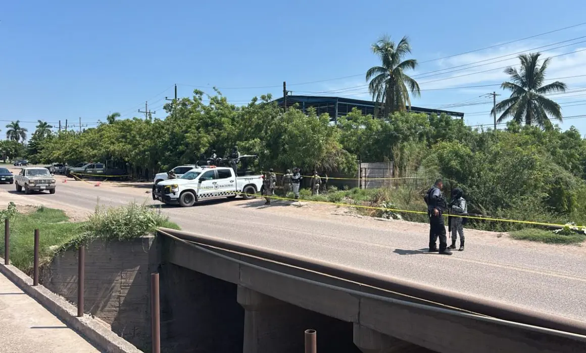 Ola de violencia en México deja múltiples víctimas y ataques a funcionarios y medios